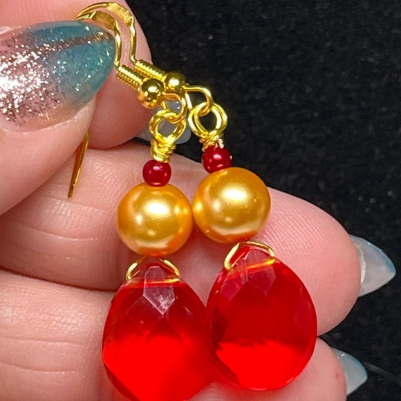 Yellow pearl and Red crystal drop Earrings - Picture 1 of 9